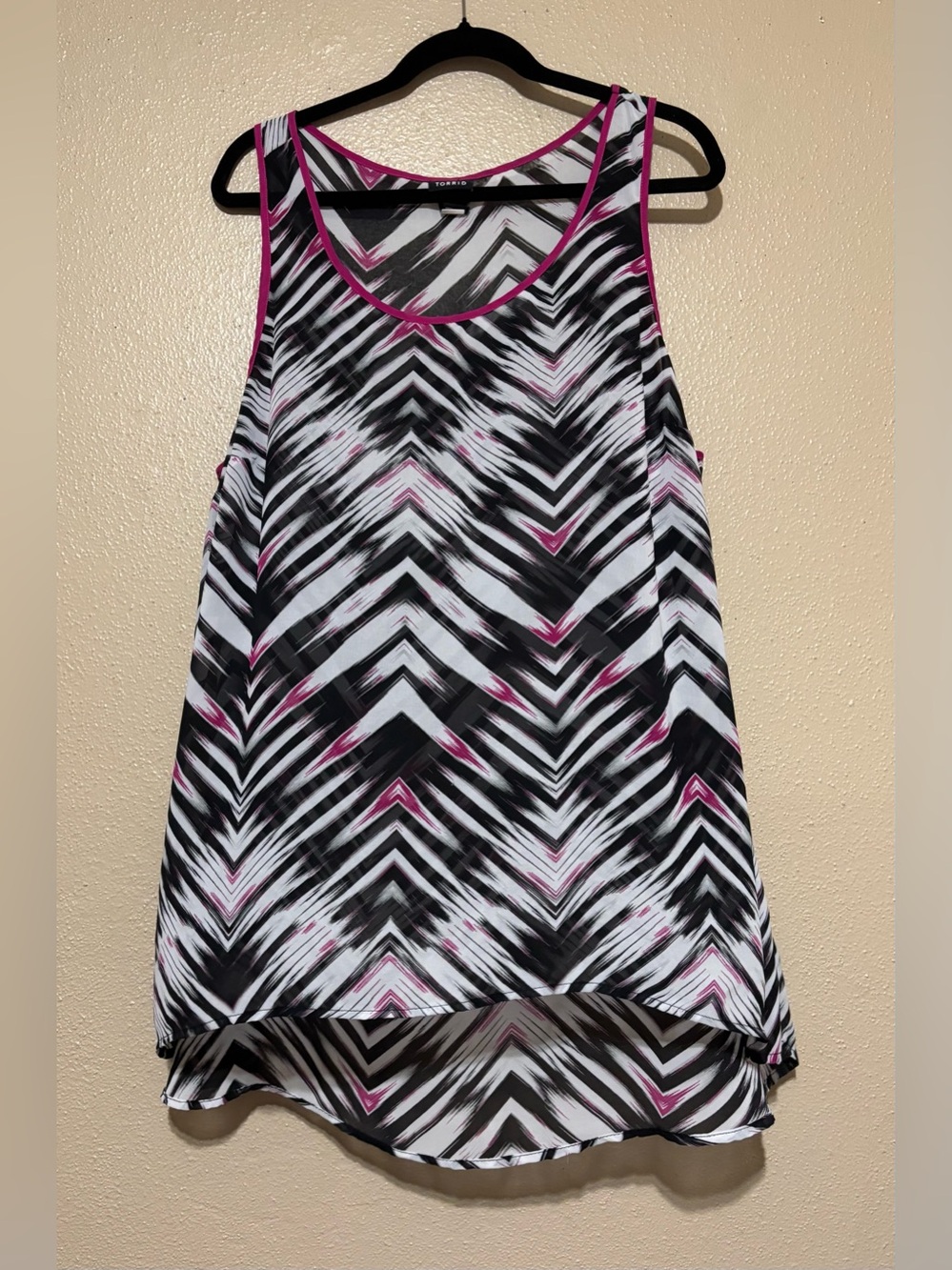 Women’s Black, White & Pink Chevron sheer tank Top